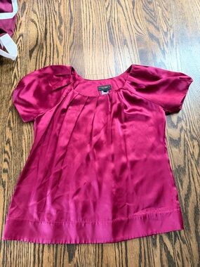 Sanctuary Women's Magenta Silk Short Sleeve Blouse xs